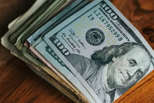 Dólar registra alza de 0.30% este 18 de marzo
