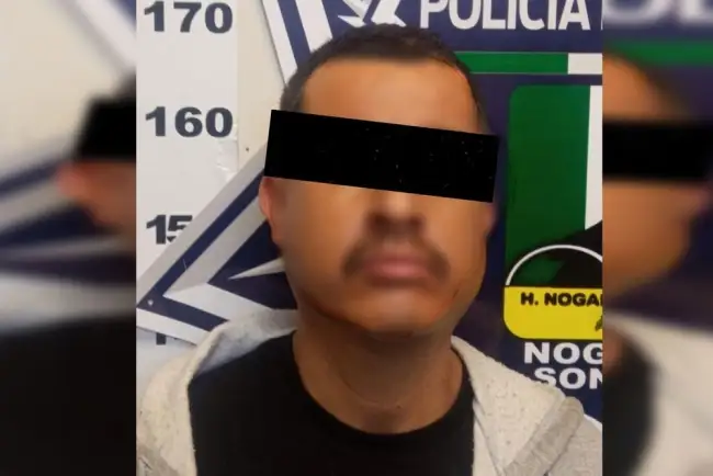 Golpea a su mamá porque invitó a su hermano a comer