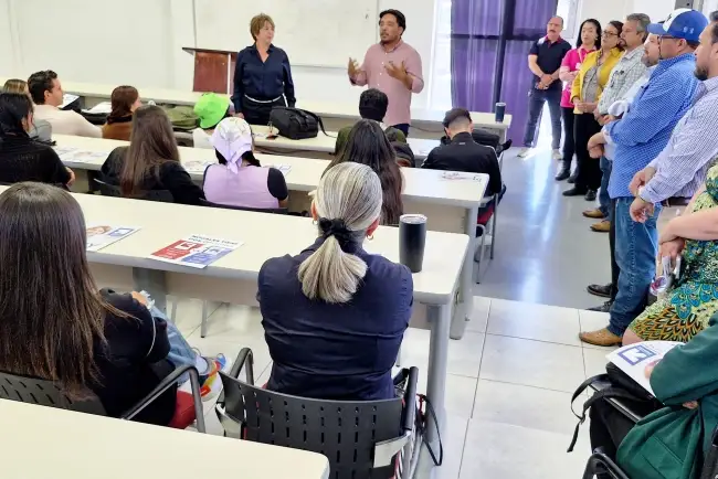 Hace compromiso Lety Amparano con universitarios