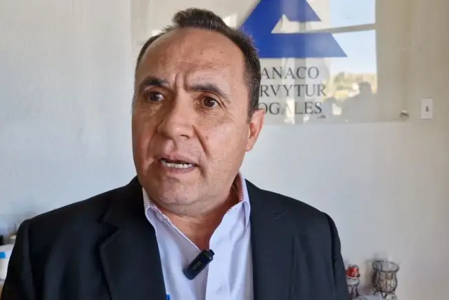 Exponen candidatos y candidatas ante Canaco Nogales