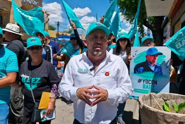 Incrementará salario a policías, se compromete “El Báez”