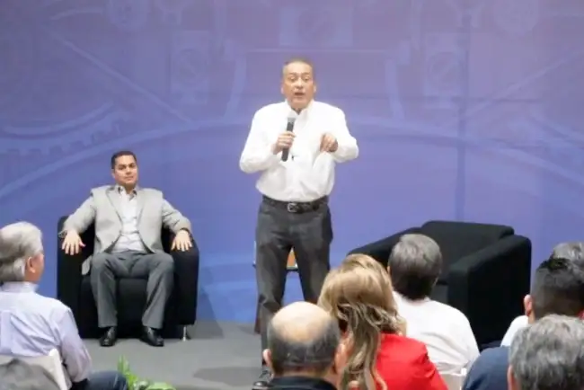 Exige Manlio Beltrones transparencia en cambio de vías del tren “Fantasma”