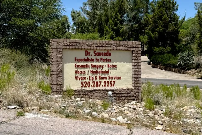 Acusan a conocido médico en Nogales, Arizona por abusos