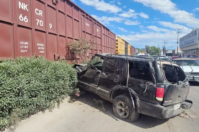 “No lo ví, ni lo escuché”, aseguró conductor que quiso ganarle al tren