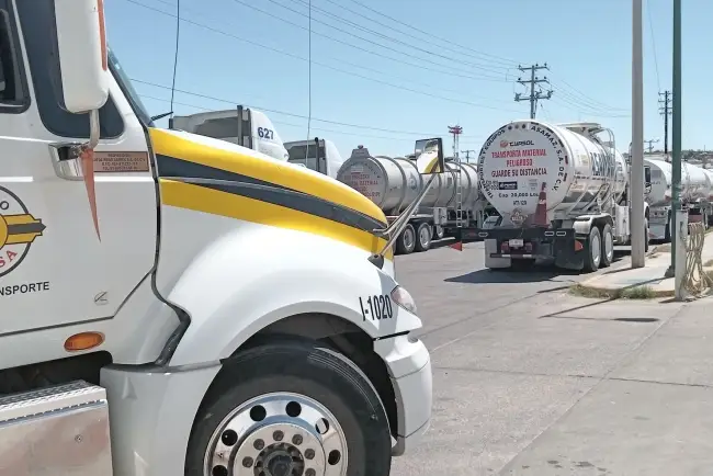 Señalan transportistas de Simsa malos manejos de Pemex en Nogales Señalan transportistas de Simsa malos manejos de Pemex en Nogales