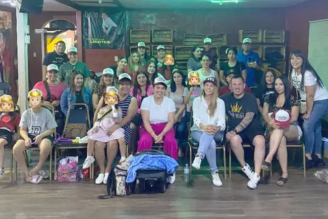 Escuchan propuestas de Marcela Maval