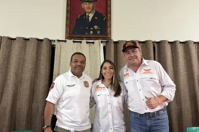 Piden bomberos salarios dignos a Manuel Hopkins e Ivonne Ruiz