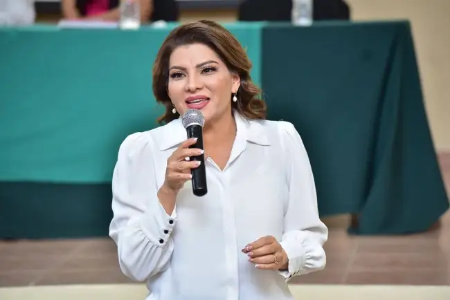 Afirma Lorenia Valles que Sonora tiene más y mejor educación