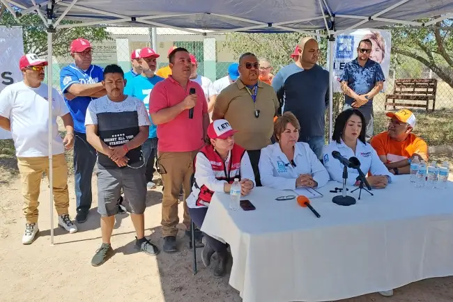 Salen bomberos y policías a denunciar hostigamientos y despidos