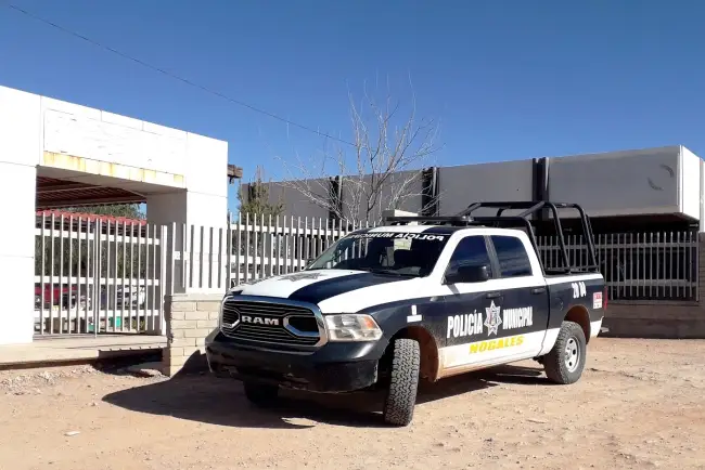 Denuncian daños en escuela de colonia Nuevo Nogales