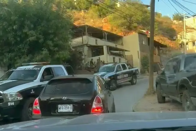Persiguen a hombre después de golpearlo y lo ejecutan