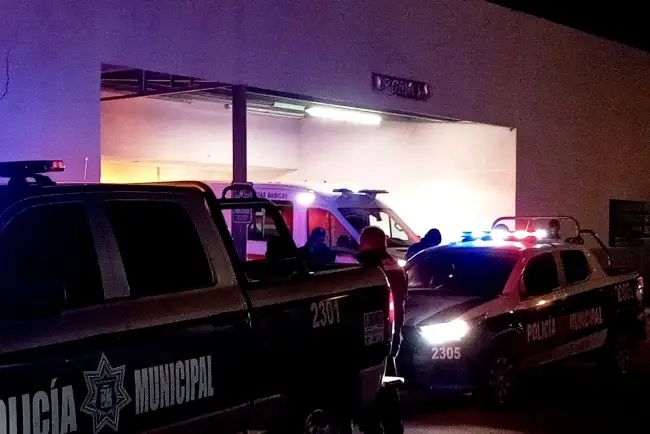 Asaltan a taxista y lo dejan con fuertes lesiones