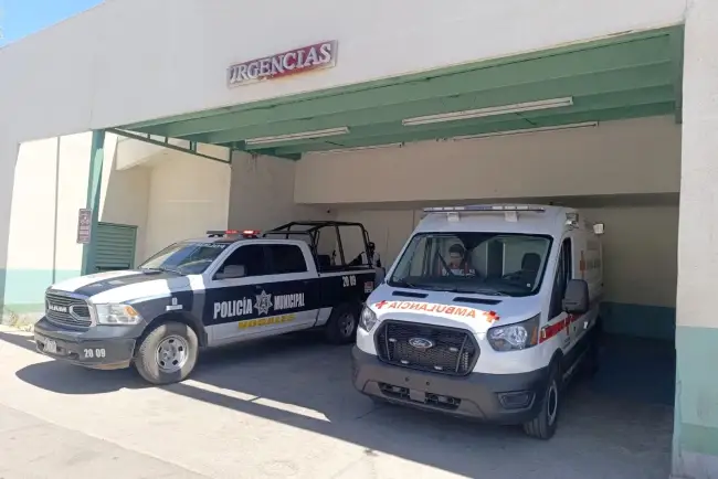 Resultan lesionadas dos personas en percance automovilístico