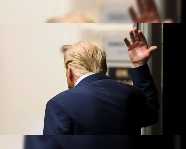 Da juez ultimátum a Donald Trump; obedece o va a la cárcel