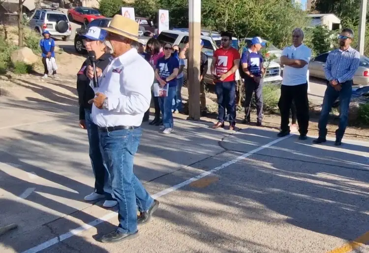 Refrendan apoyo para “El Bigotes” como diputado local