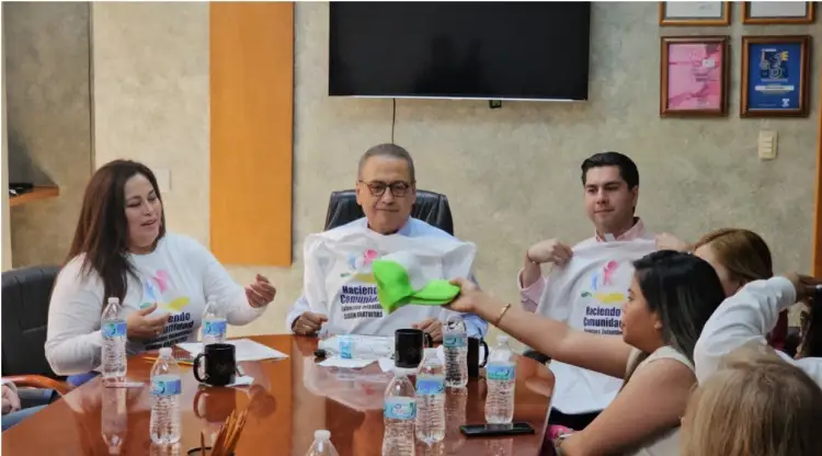 Beltrones firma el Pacto por la Primera Infancia con la sociedad civil.