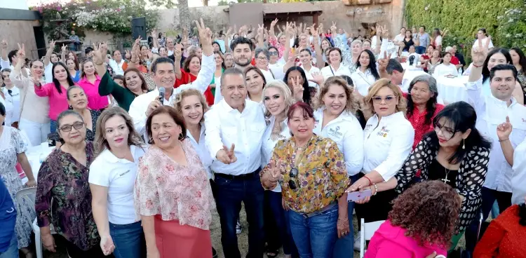 Señala Beltrones que México va a cambiar con Xóchilt Gálvez