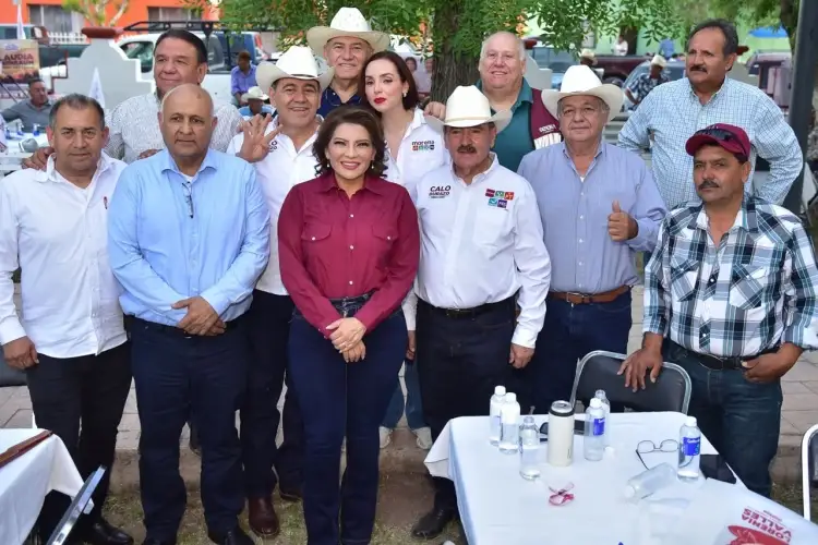 Promete Lorenia Valles más bienestar para adultos mayores