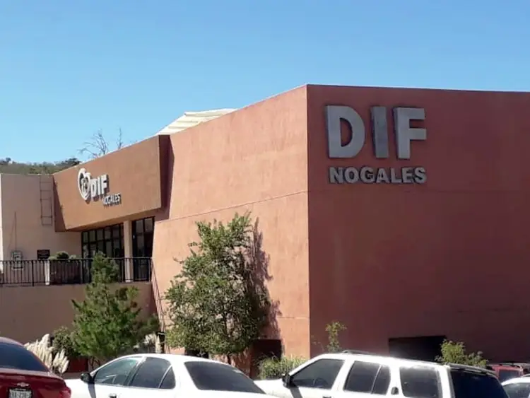 Rescatan a dos pequeños por abandono; tenían 5 días solos al lado de su abuela enferma