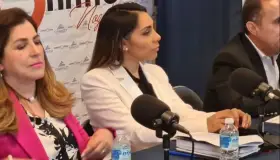 Recorre ciudad candidata por el IV Distrito por MC