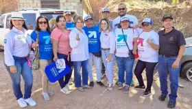 Atenderá Lety Amparano problemas de la colonia Colosio