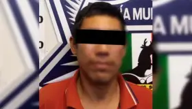 Arrestan a conductor que agredió a agentes municipales