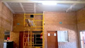 Reparan techo en Venciendo al Autismo gracias a donaciones