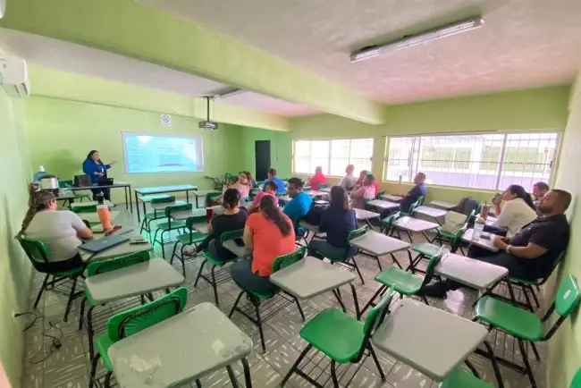 Recibe personal del Cobach II capacitación de la CEDH