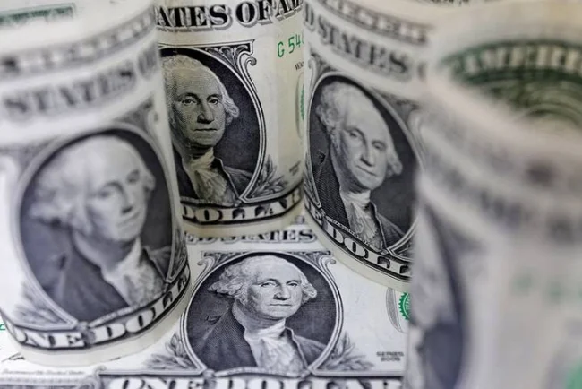 Dólar baja 0.11% hoy: Precio en bancos
