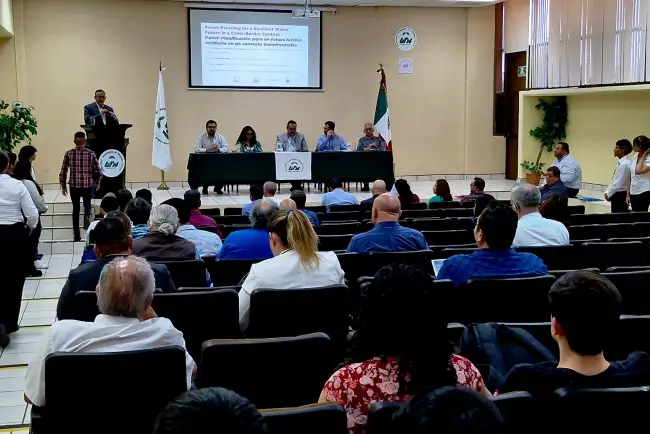 Analizan oferta y demanda de agua en foro binacional
