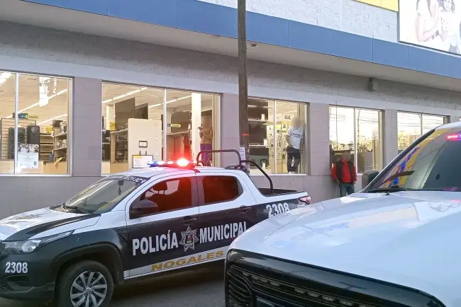 Roban a vendedora ambulante la venta del día