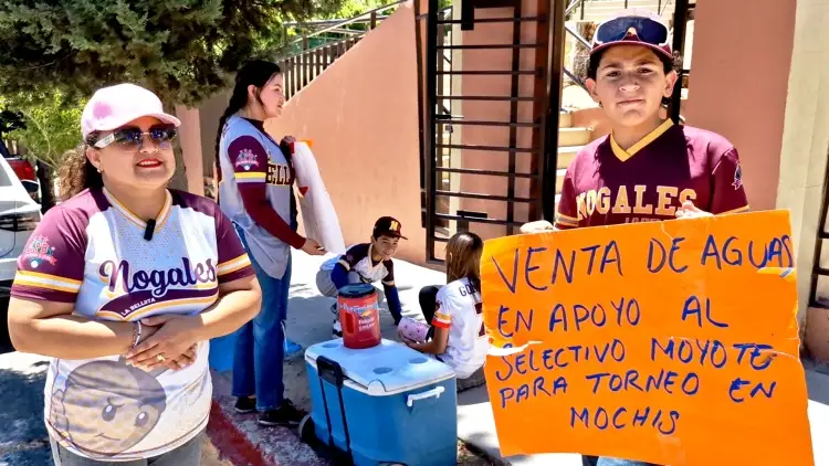 Aprovechan deportistas filas de votaciones para recaudar fondos