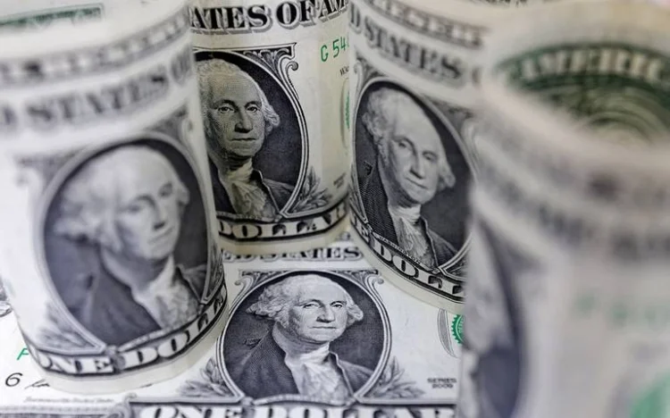 Dólar baja 0.11% hoy: Precio en bancos
