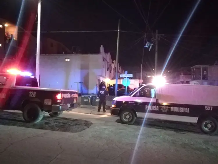 Encuentran a mujer sin vida dentro de su vivienda