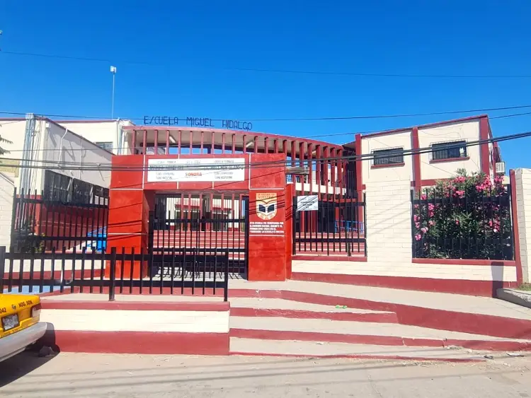 Reportan daños en primaria Miguel Hidalgo