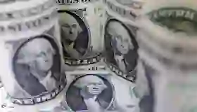 Dólar baja 0.11% hoy: Precio en bancos
