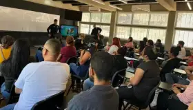 Educan a familias sobre menores infractores