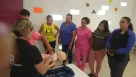 Capacitan en Centro Comunitario en primeros auxilios