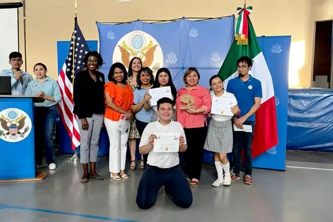 Ganan “Los Ratoncitos Biónicos” Torneo del Conocimiento