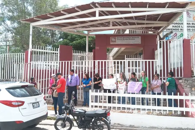 Da la SEC seguimiento al caso de director de secundaria 62