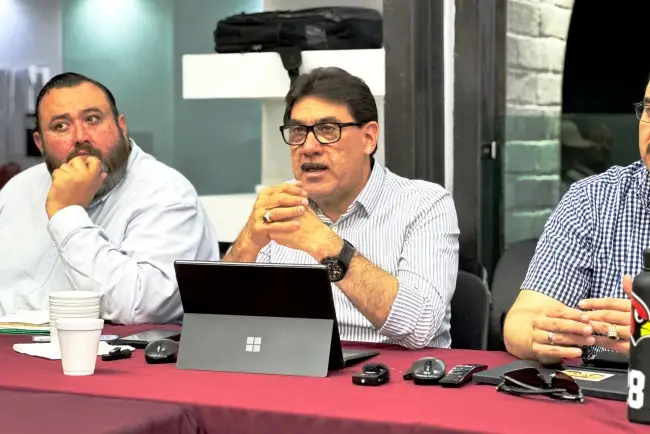 Analiza Alcalde cambios en dependencias