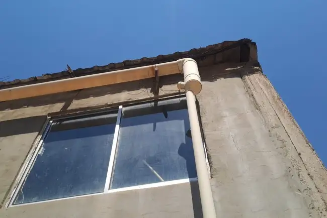 Aprovechan agua de la lluvia; le dan un mejor uso