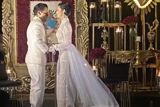 Revelan fotos de boda de Ángela Aguilar y Christian Nodal