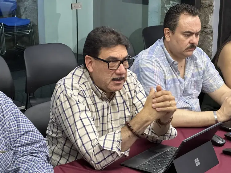 Expone JGN temas de trabajo en reuníon con funcionarios del Estado