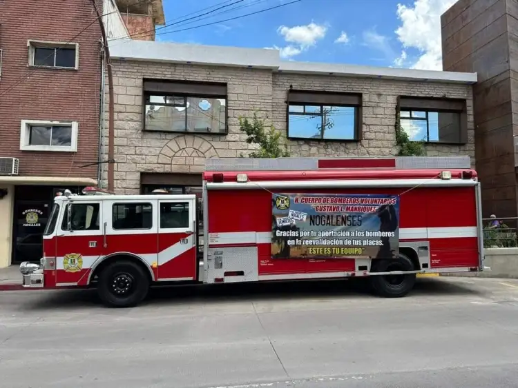 Estrena cuerpo de bomberos de Nogales nueva unidad