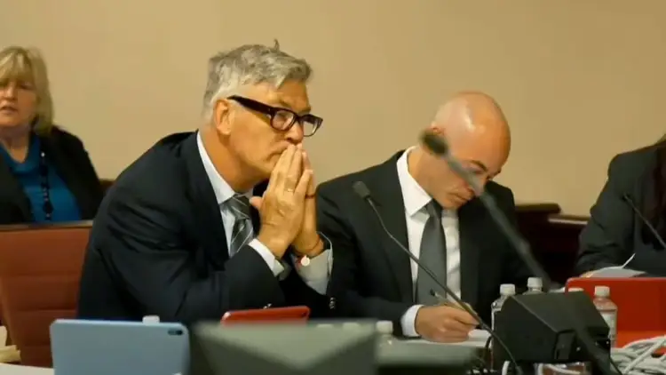 Inicia juicio contra Alec Baldwin por disparo fatal en el set de película