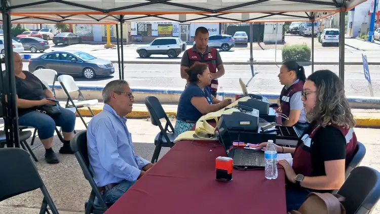 Acercan el Tesomóvil; nogalenses aprovechan