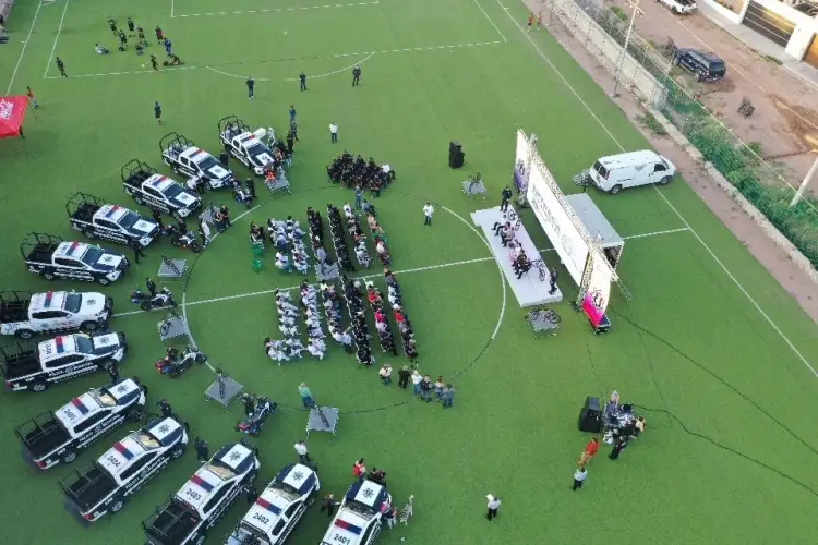 Entrega Alcalde nuevas patrullas y equipo a Seguridad Pública