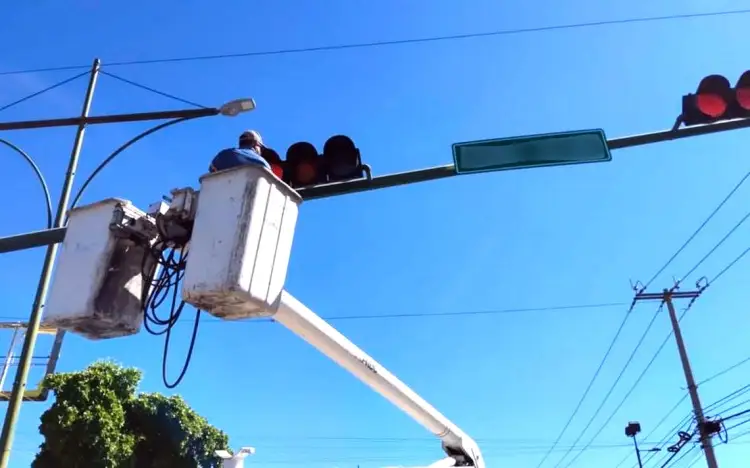 Dañan semáforos recientes lluvias