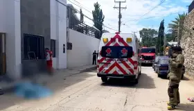 Fallece al caer de techo después de recibir descarga eléctrica